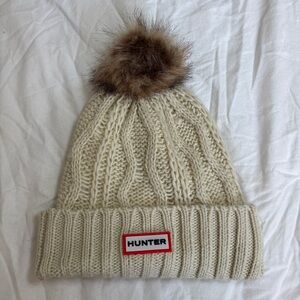 Hunter Beige Cable Knit Beanie with Faux Fur Pom-Pom